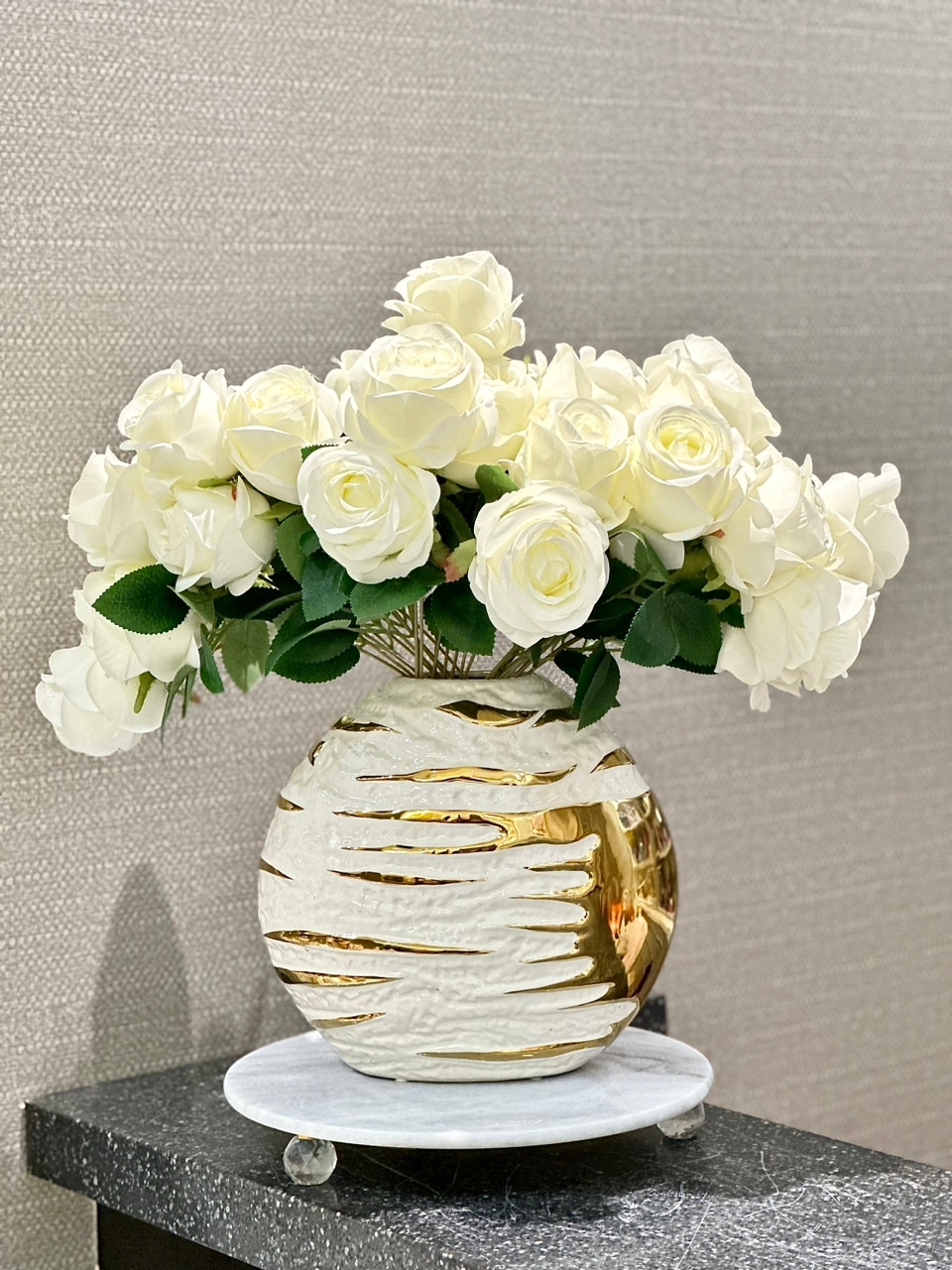 Round Gold & White Vase