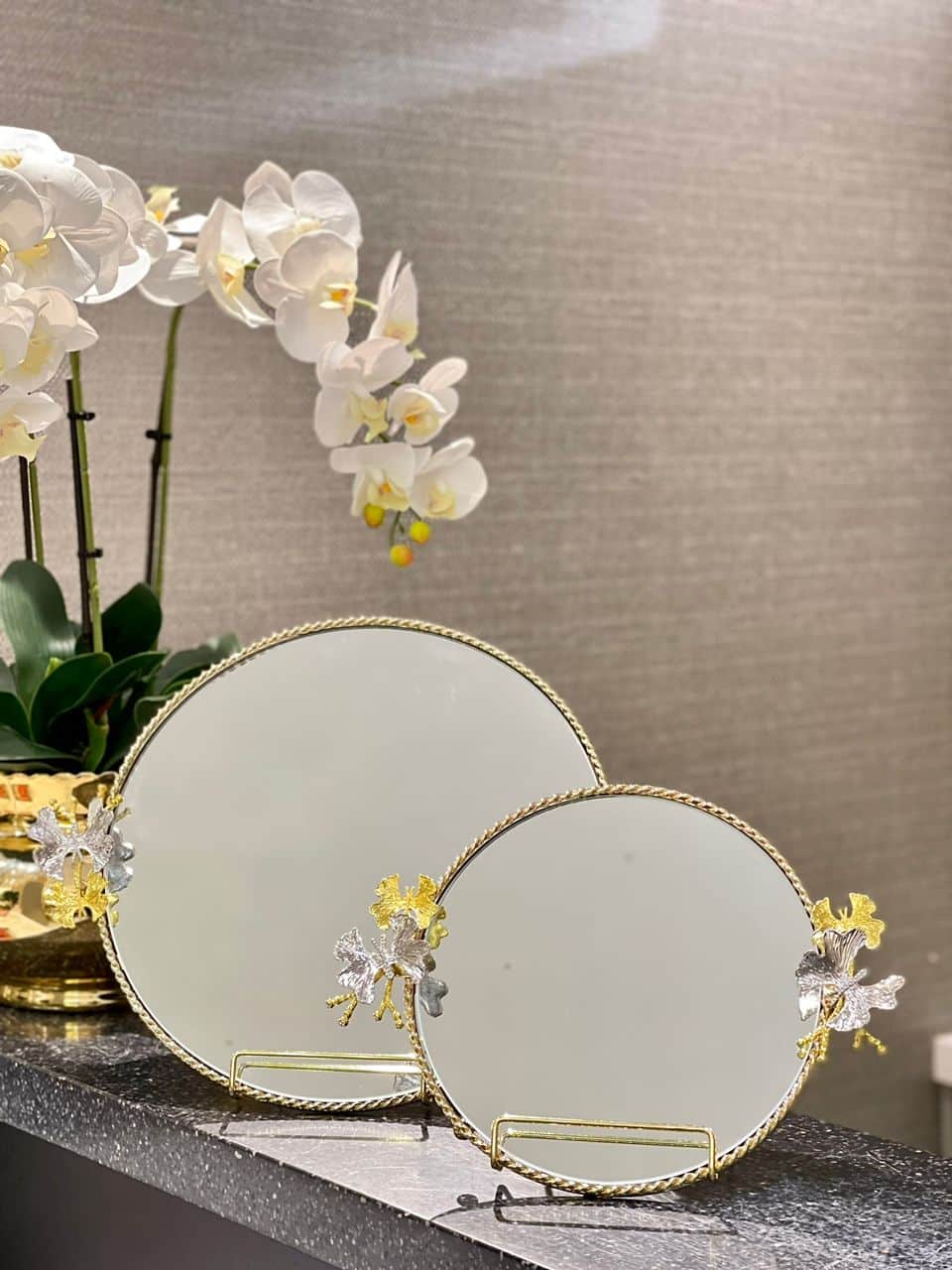 Round Gold Mirror Tray With Butterfly